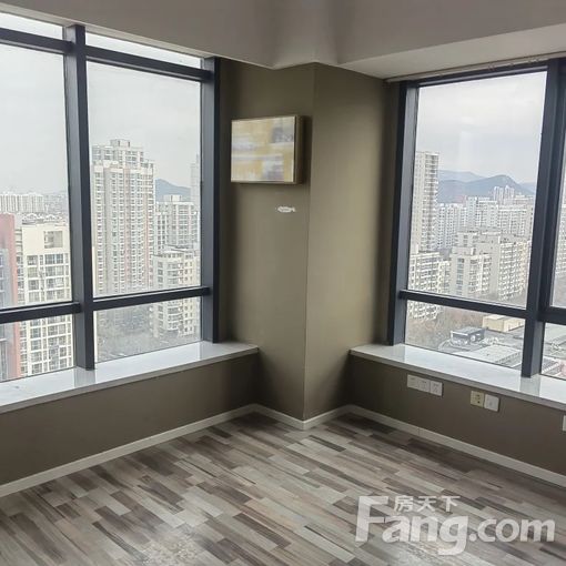  ���ж�����·����Ƕ�³������ǹ�ͽ��40.45ƽ���� 