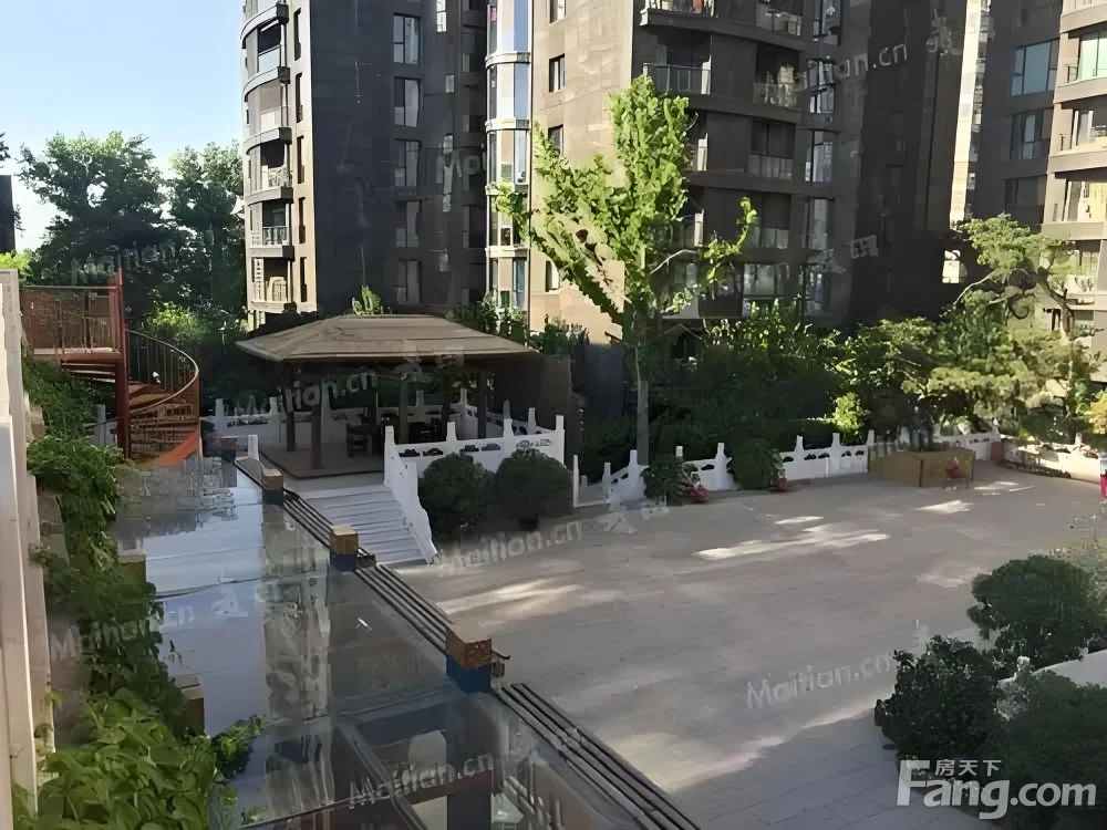 小区相关图