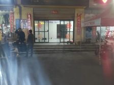 最低一年起租,可签长时间,不影响做长久生意