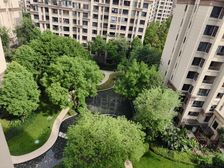 龙湖大三房南北通透 中庭,地铁口仅123万