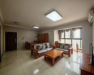 南北通透三居室 蓝润棠湖春天好房急售