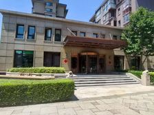 海港区临街旺铺660平 28米超宽门面 业主诚售