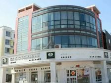 商铺地处团结西路,三层600平(饭店勿扰,欢迎银行前来洽谈)