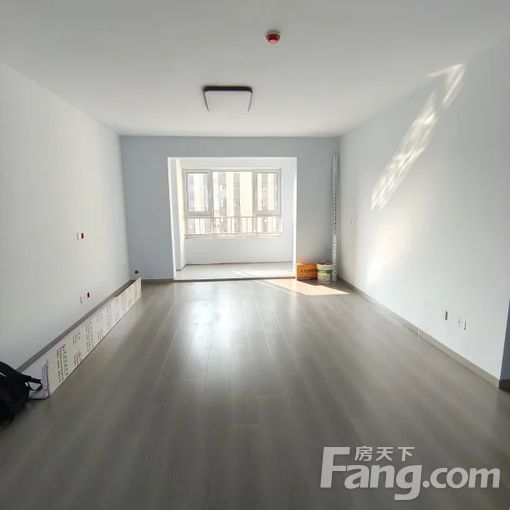  �ҳ�·����ˮδ�������� 3��2�� 126�O 1300Ԫ/�� 