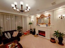 开发区 红星海世界观别墅 4室2厅 220.00㎡ 349万