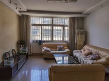 兰山区 东北园公路局家属院 3室2厅 147.52㎡ 89万