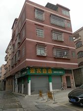 70平临街商铺出租 面宽9米 月租1800元