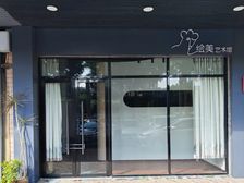 迎宾大道临街旺铺出租 74平3500元/月