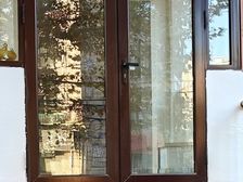 侯二小区60平临街商铺出租 年付3500元/月