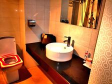 香格里拉市 华骏广场 1室0厅 42.00㎡ 25万