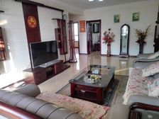 让胡路 汇景花园 3室2厅 150.00㎡ 100万