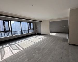 莲都 碧桂园·云顶 4室2厅 126.83㎡ 238万带车位
