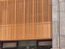 海港区160平临街旺铺 层高4.5米 面宽10米 560万