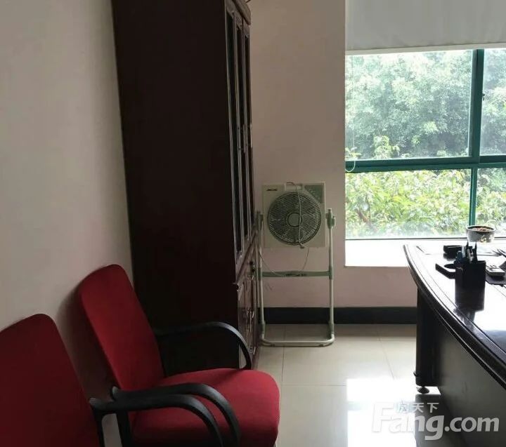 三室两厅, 南岸丹龙路怡丰花园商住楼 3室2厅 115㎡ 2500元/月,重庆