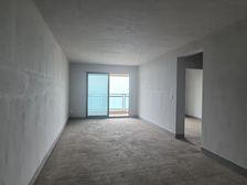 南向三居室 蓝光悦江府114平仅售87万