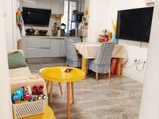 双朝南光线充足福气婚房|满五** 三地铁环绕 邻北蔡幼儿园