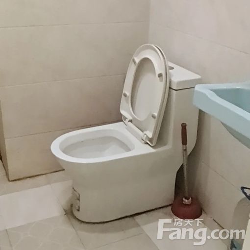  ����:����������嶫�� 3��1�� 120�O 650Ԫ/�� 