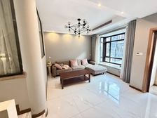 南北通透精装五房联排别墅 东渡海派青城117平诚意出售