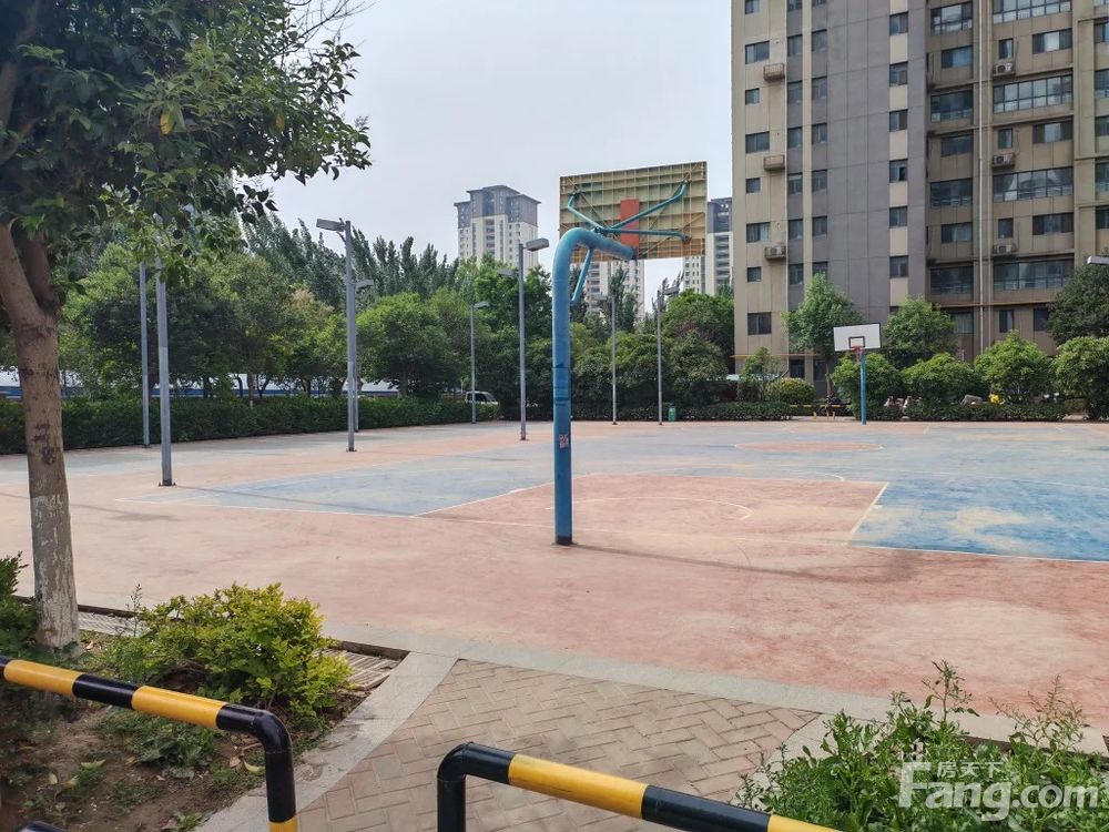 小区相关图