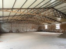 大兴六环边厂房500平米加住房150平米 9000元/月