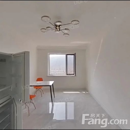  ���ڰ���ƥ�˹㳡�����´� 1��1�� 43�O 1800Ԫ/�� 