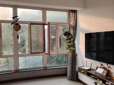 尖山区 翠峰小区2室,大落地窗 有阳台 视野开阔 等有缘人