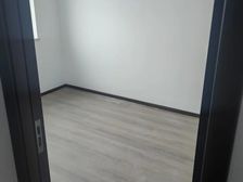 莱山 东泰泰和府 3室2厅带车位精装修