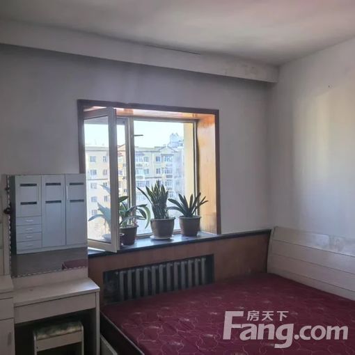  �ϸڻ�չ��������53ƽ���� 2��1��1�� 