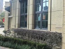 明月江南临街旺铺212平 层高6米 适合多业态经营