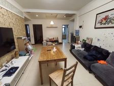 南向三室温馨小居,低价出售,赶紧入手