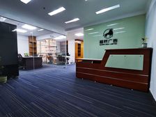 市行政中心区150平全新装修.物业费3.6元/平.落地窗环绕