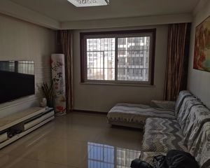 海港 兴港小区 2室2厅1卫,精装。