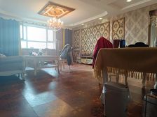 克拉玛依区 康城花园如意苑 3室2厅边户,送地下室,车位充足