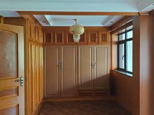 南北通透的户型设计,采光通风极佳,居住舒适度高。社区环境优雅