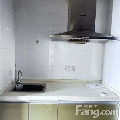  ��������ֹ�������»����㳡�� 1��1�� 44�O 1250Ԫ 