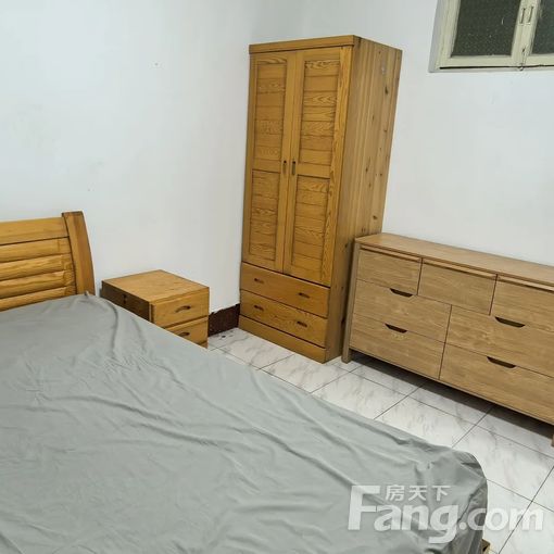  ����Ӫ�н�Ӫ�ж��ֵ�λ���� 2��1�� 60�O 1400Ԫ/�� 