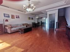 朝阳 香江花园 3室3厅 210.00㎡ 1300万