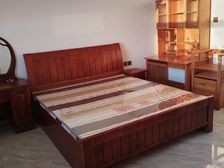 3室1厅 100.00㎡ 8万。