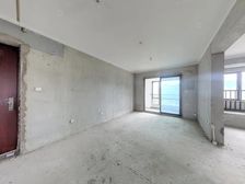 酉水商都 3室2厅2卫 141㎡ 37.80万房东急售河景房