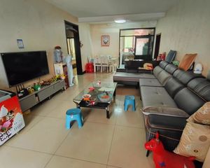 富顺县 阳光小区 3室2厅 102.00㎡ 36万