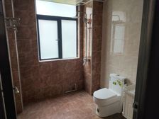 伍家岗 香城尚都 4室2厅 139.68㎡ 70万