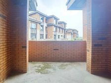 渝北 高科江澜二期 5室2厅 208.00㎡