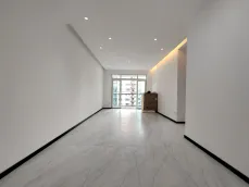 ��ʢ��ǧ��