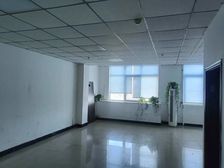 航海东路精装写字楼 102平随时入驻 月租2800元