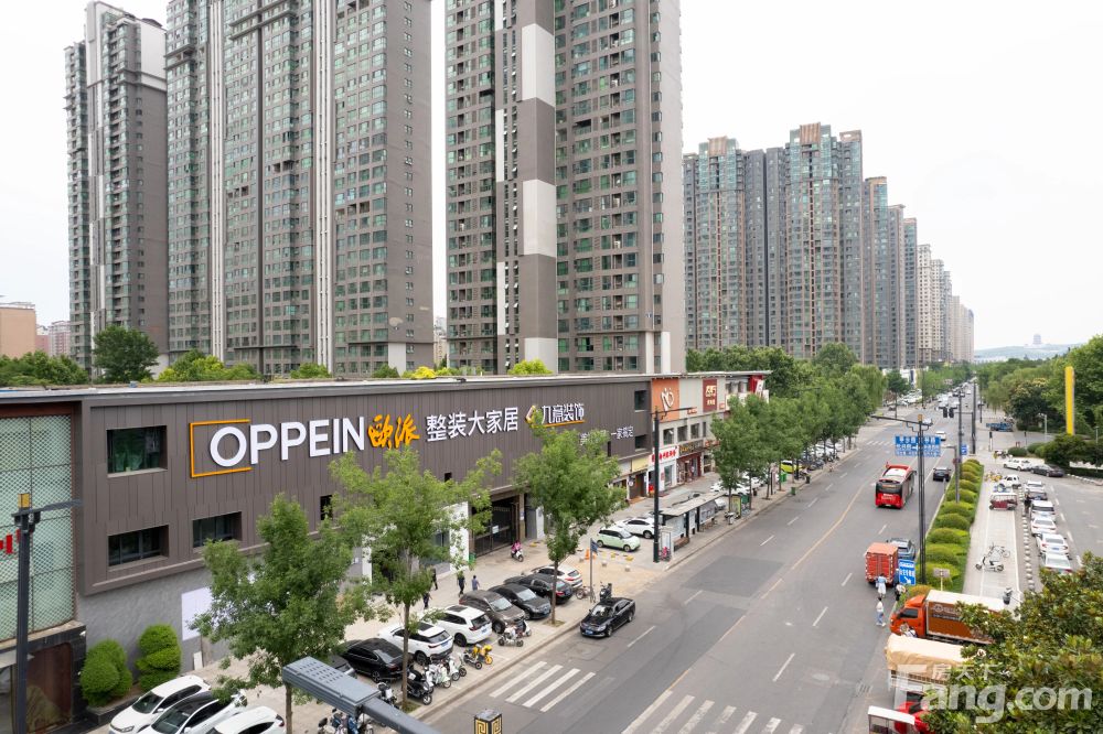 (一铺养三代的商铺来了)年收租300万!有意者来电详聊