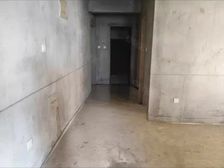 西川南路精装两居室,76平仅售52万