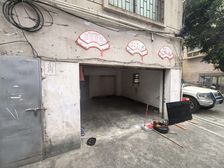 临街旺铺出租 20平黄金门面 4米宽敞门头