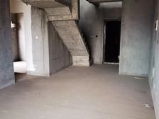 万华国际 4室2厅 建面95.46㎡ 上下两层,赠送大,62