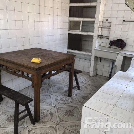  ��¥������ҵ���Ҵ�С�� 1��1��1�� 26�O 500Ԫ/�� 