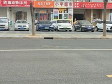 临街商铺人员稳定。